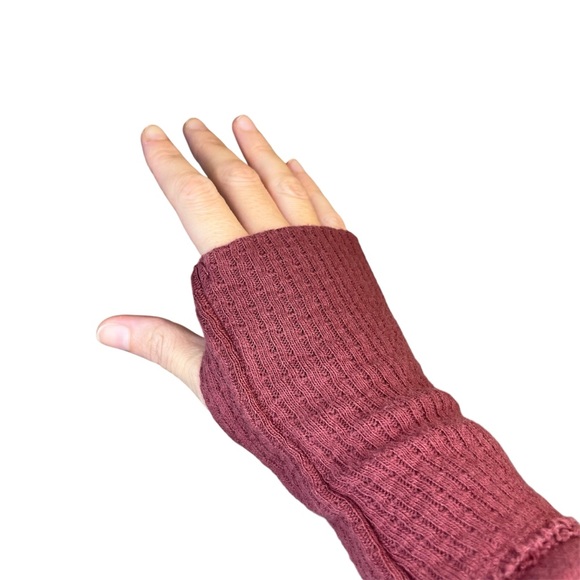 Free People Colby Long Sleeve Scoop Neck Maroon Thermal Raw Hem W/ Thumb Holes S - Picture 9 of 11